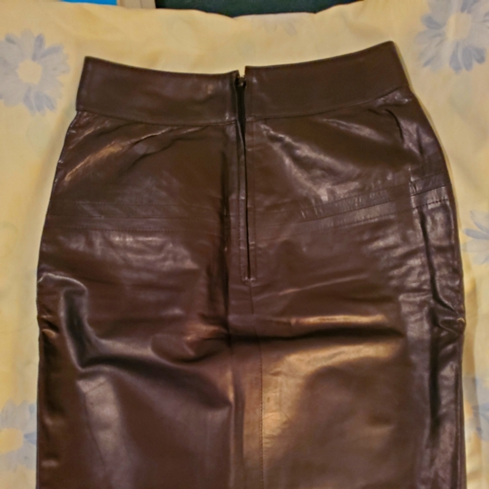 Italian genuine leather skirt